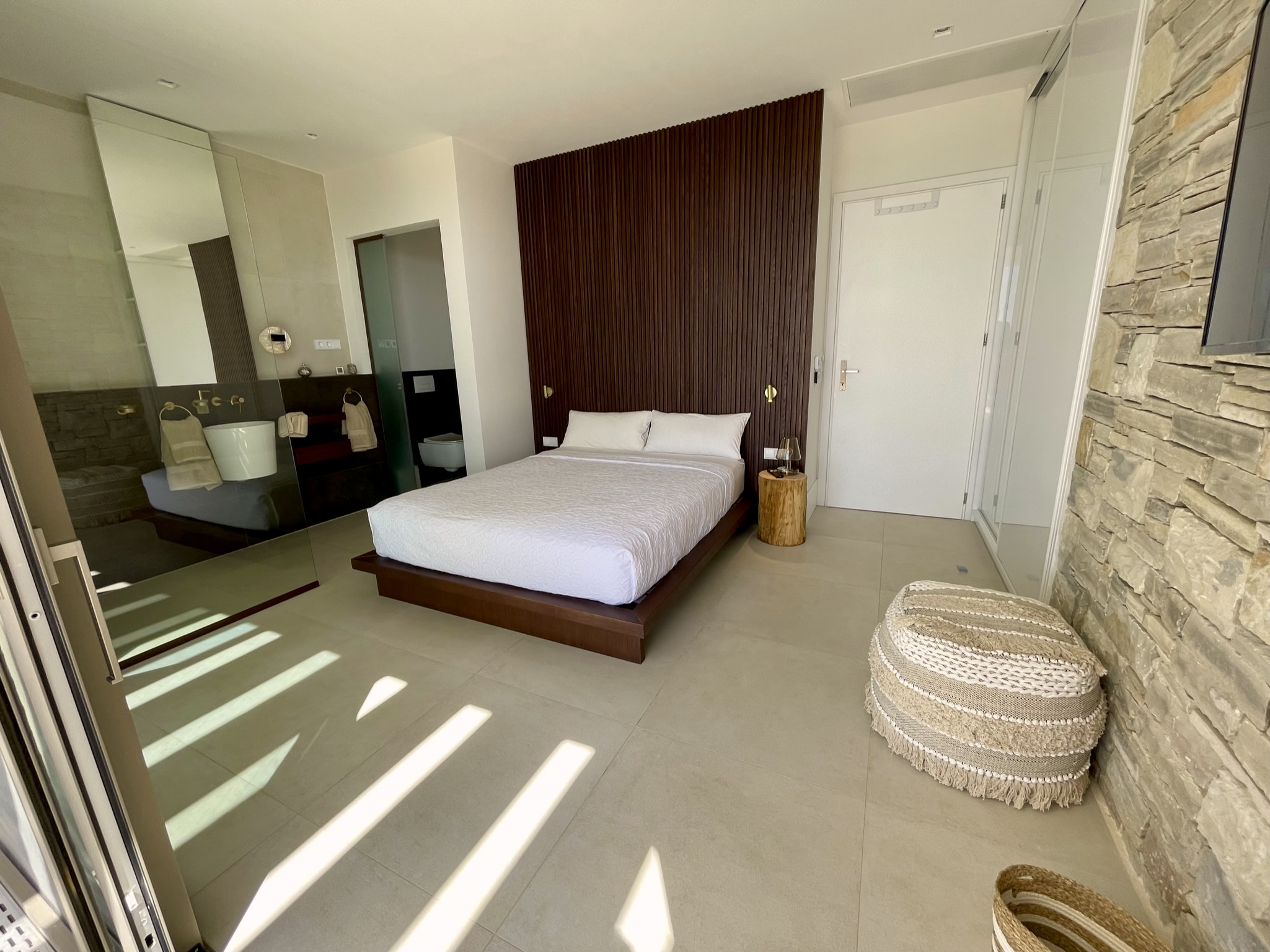 lalahouse-crete-luxurybedroom